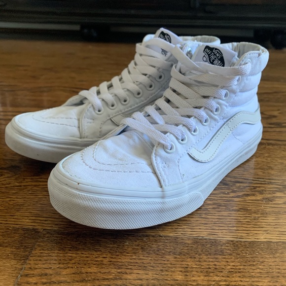 white canvas shoes size 5